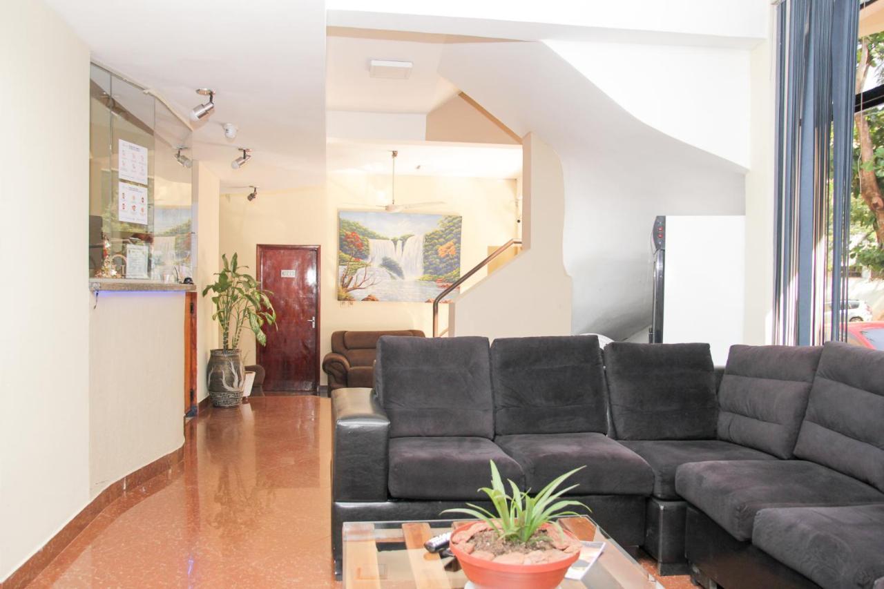 Hotel Catedral Ciudad del Este Eksteriør billede